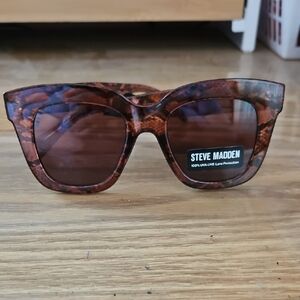 NWT Steve Madden Sunglasses